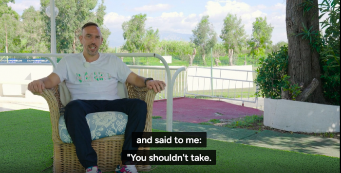 image.png 리베리가 로벤 죽빵 날렸던 사건 .jpg