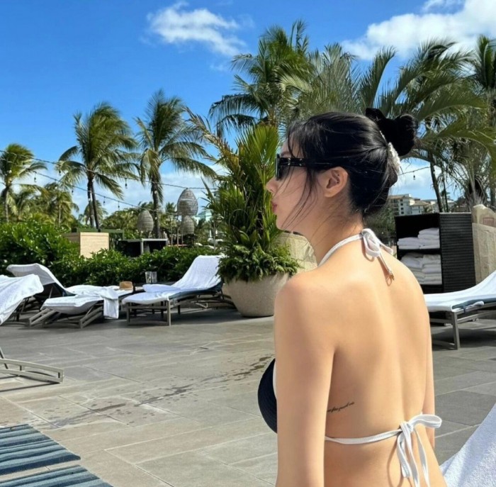 Screenshot_20240315_080027_Instagram.jpg ㅇㅎ?) 김민주가 찍은 권은비 하와이 사진ㄷㄷ